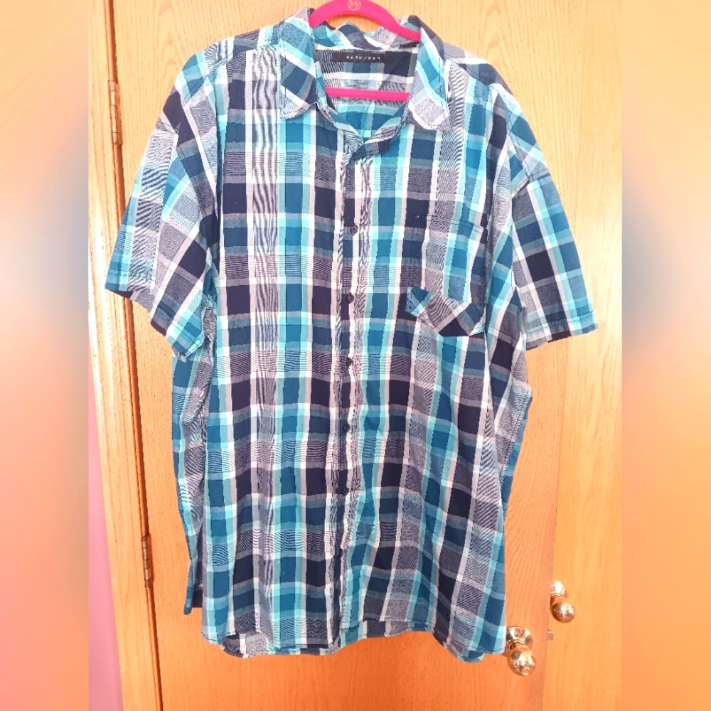 Men's size 5XB, Sean John button front shirt